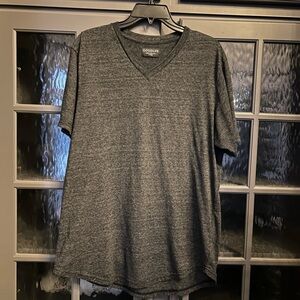 Goodlife Men's Charcoal Heathered V-Neck Tee